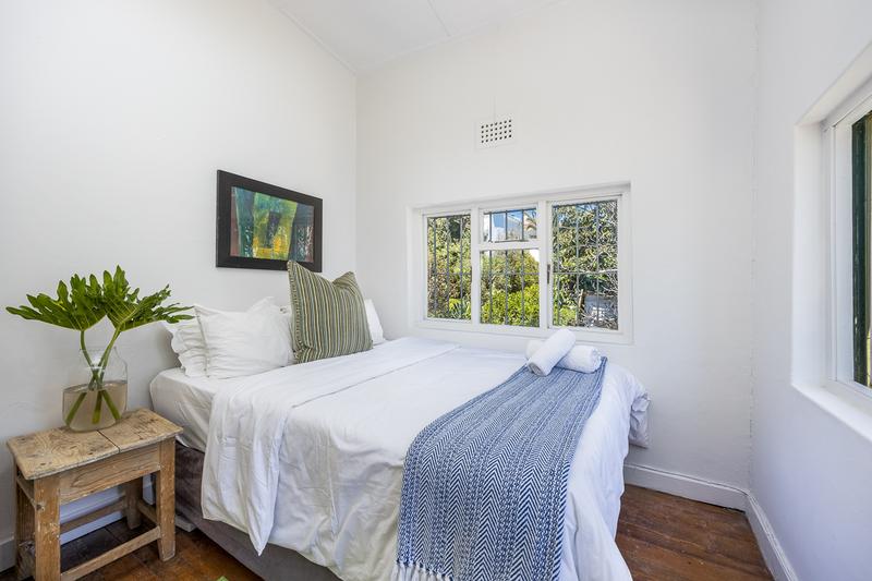 To Let 3 Bedroom Property for Rent in Green Point Western Cape